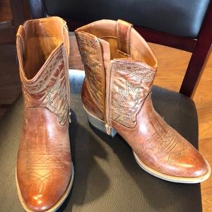 Women Cowboy Boots
